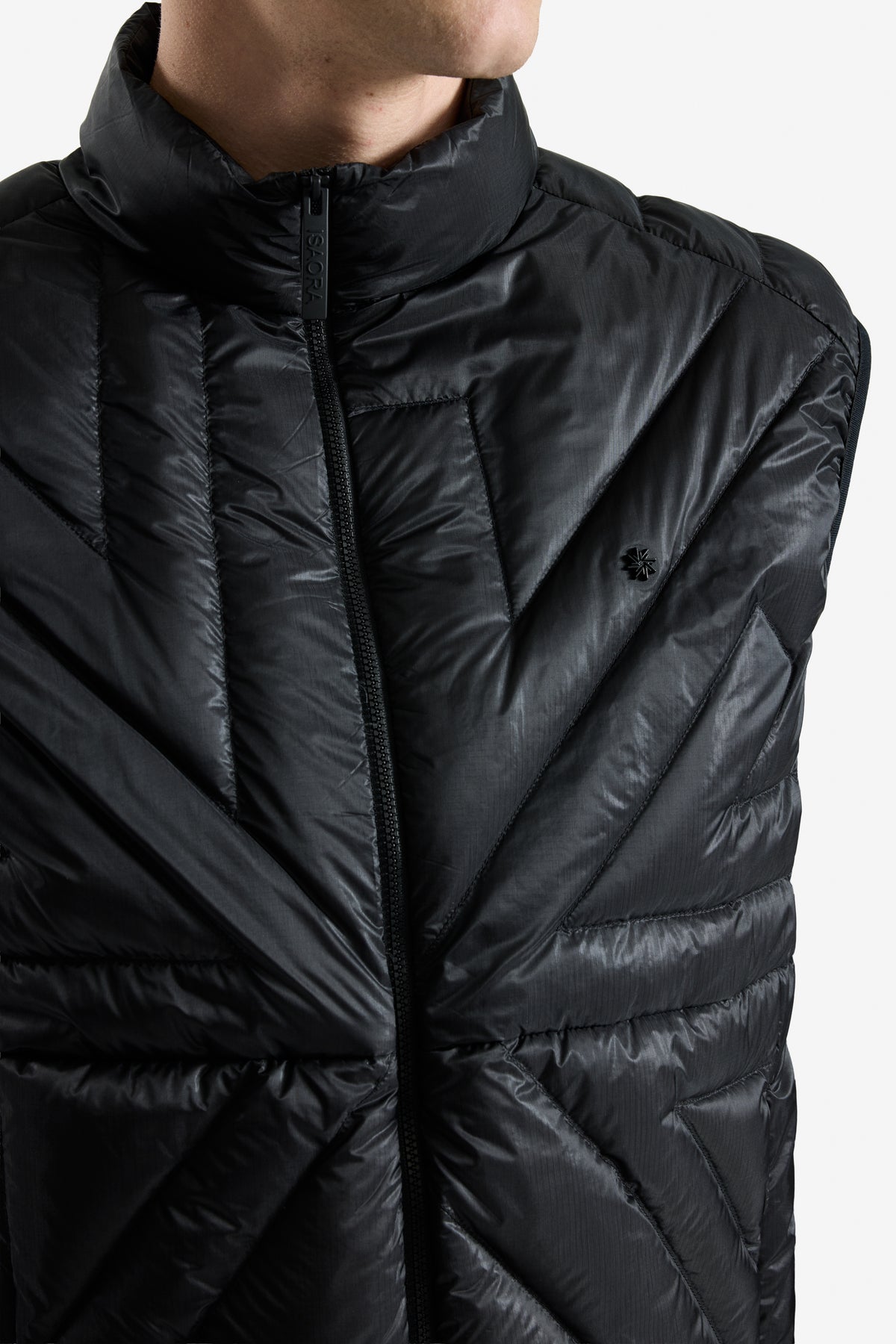 EXTRA LIGHT DOWN VEST