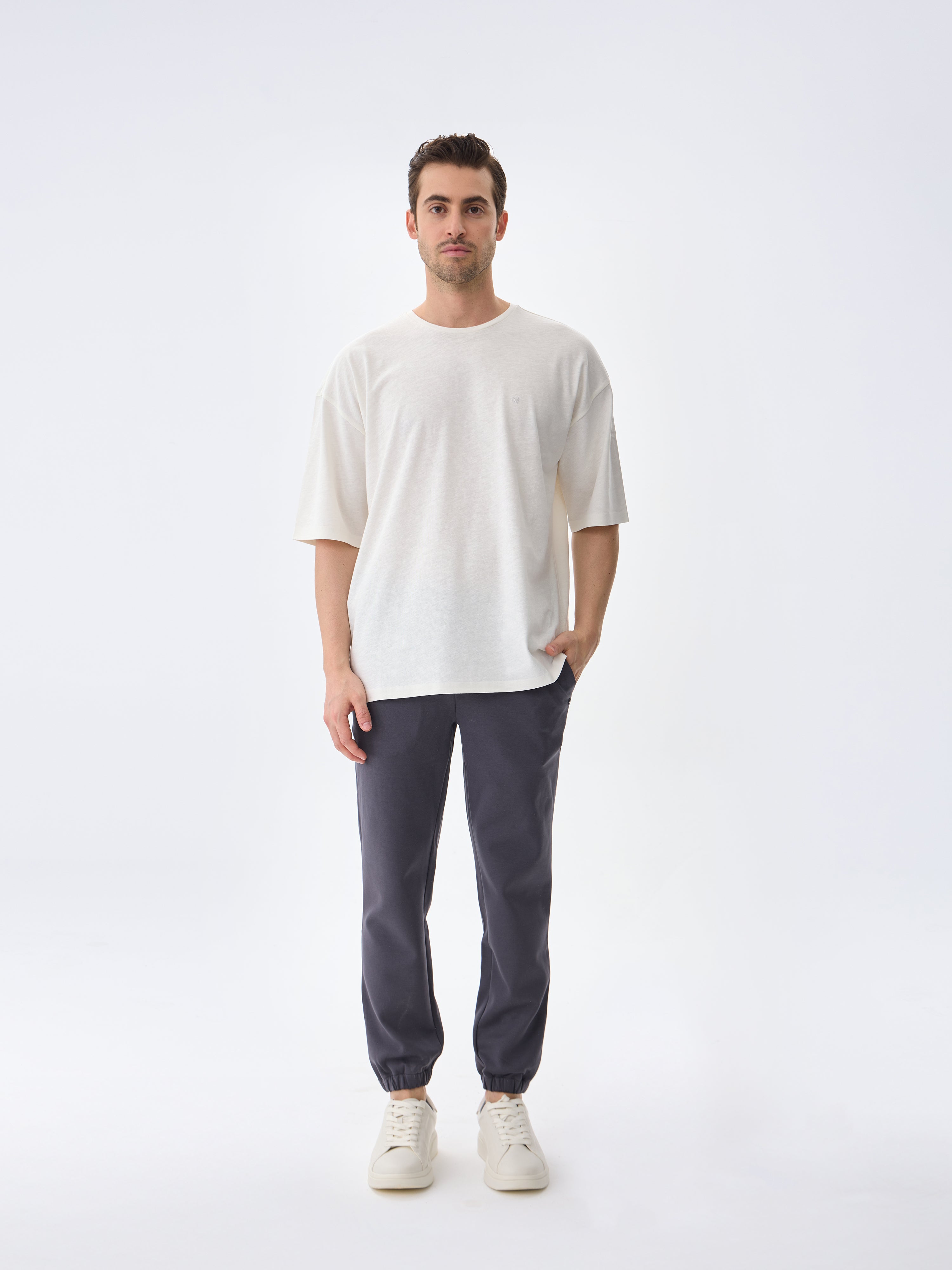 #color_subtle white