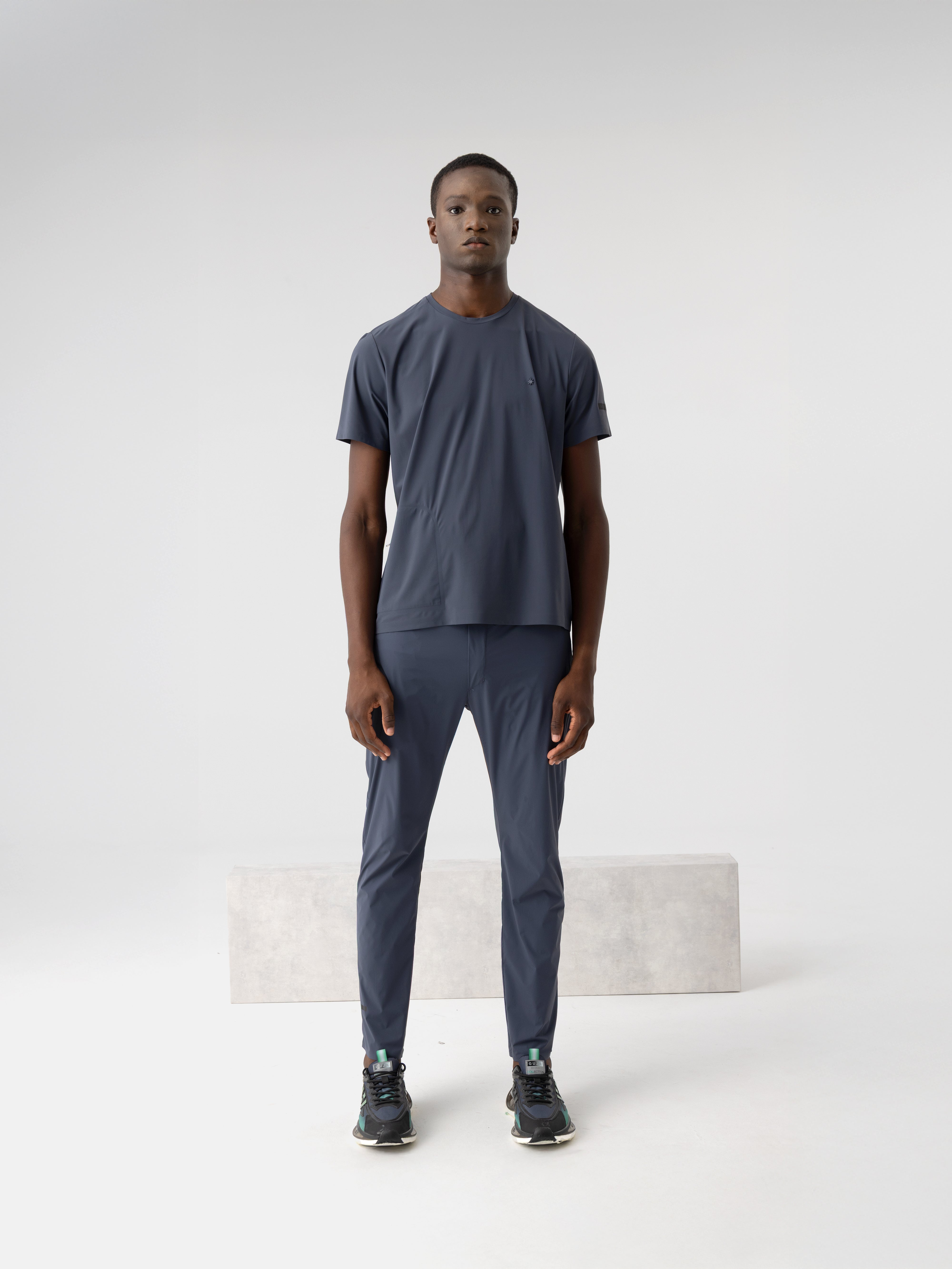 Men's Crew Neck T-Shirts - Performance Tees | ISAORA